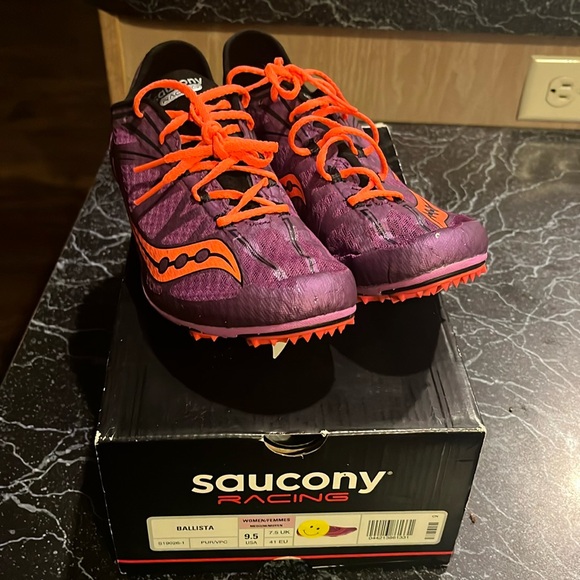 New in box Saucony Racing Ballista ladies spike running shoes size 9.5 - Picture 1 of 7